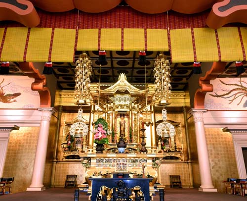 外陣内装工事施工後