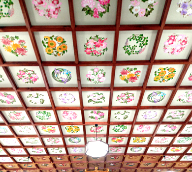 妙蓮寺様　外陣天井に『鳥の子紙の型押し』の天井絵を設置