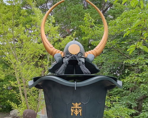 天水桶と兜の修復後