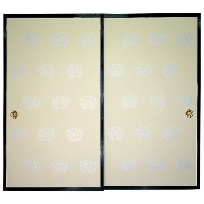 余間襖 框本漆塗 京襖極上仕立 鳥の子紙無地 引手金具〈正絹房〉付 最上 1枚基準寸法幅91cm、高さ197cm迄 1間4枚2間（各宗派）
