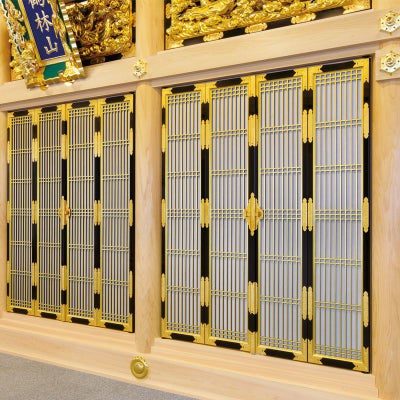 軸回し式巻障子（折障子） 本漆塗 框金具打 取付金具共 極上 基準寸法 間口516cm、高さ212cm 4枚建 3カ所（各宗派）