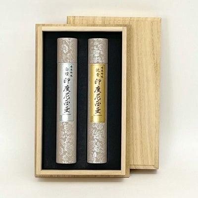 菊寿堂 進物線香 香木吟味 沈香印度尼西亜（いんどねしあ）・白檀印度尼西亜（いんどねしあ）詰合せ 中寸17cm 桐箱入