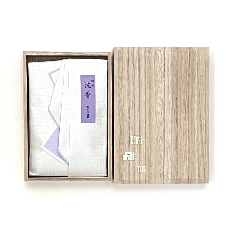 玉初堂 香木 佳品 沈香 刻 30g 桐箱入