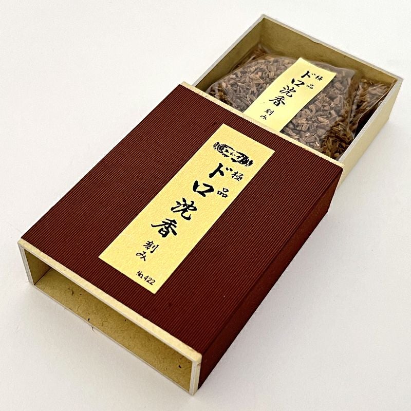 玉初堂 香木 極品 ドロ沈香 刻 15g 化粧箱詰 | 寺院用仏具・寺院用品