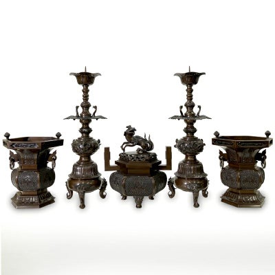 【アウトレット】五具足 御本山様式 花瓶六角型 落とし付 別製最上 蝋型鋳造 本願寺派 花瓶対辺27.5cm